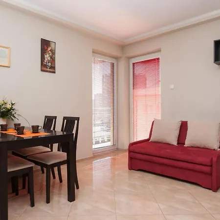 Center Iii By Renters Apartament