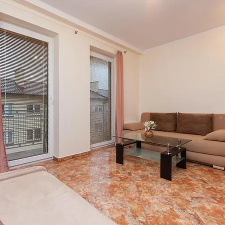 Apartament Center Iii By Renters