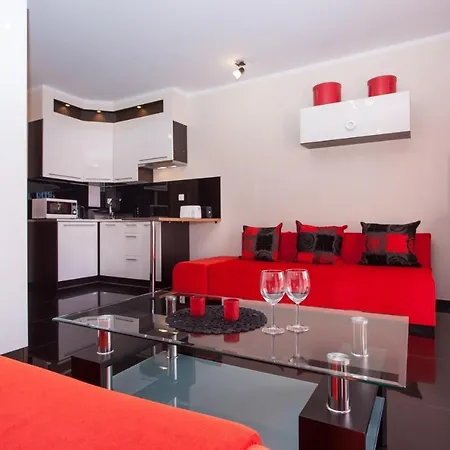 Center Iii By Renters *