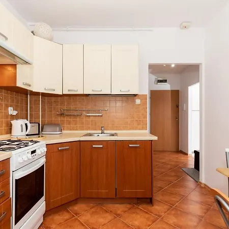 Center Iii By Renters *