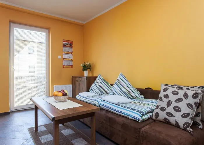 Center Iii By Renters *