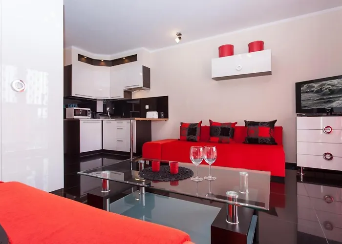 Center Iii By Renters *