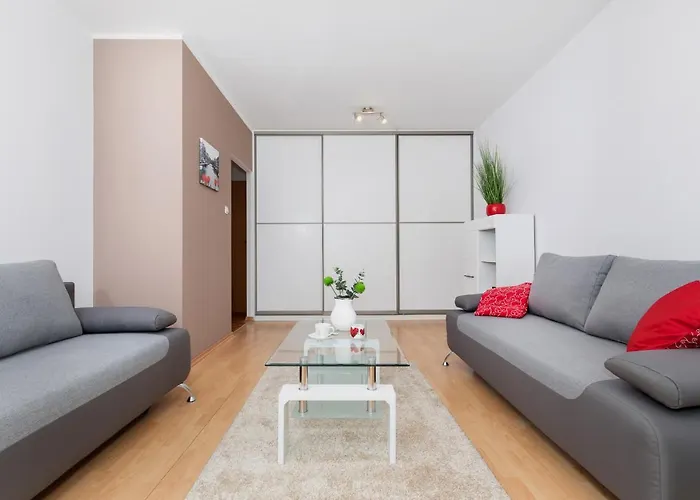 Center Iii By Renters Apartman